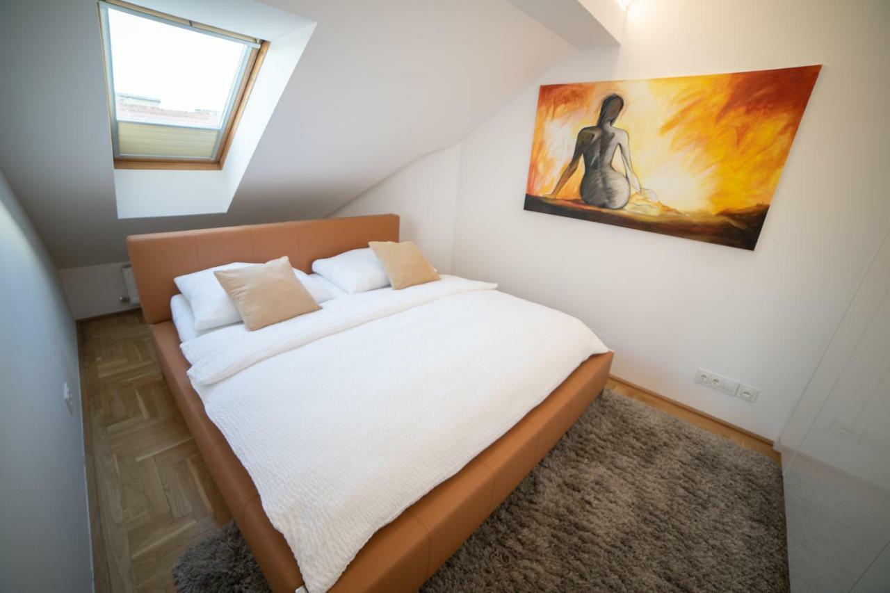 Easy Vienna Penthouse Apartment ภายนอก รูปภาพ