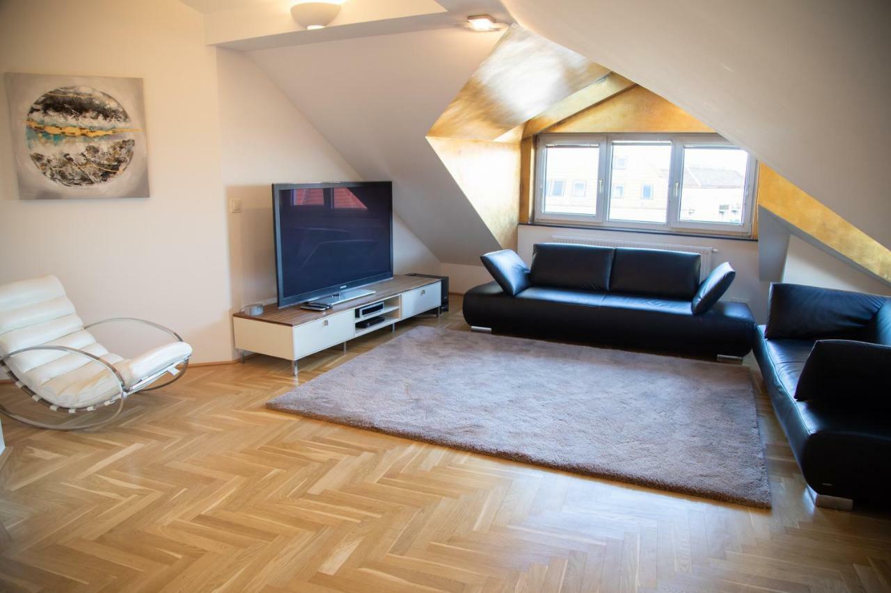 Easy Vienna Penthouse Apartment ภายนอก รูปภาพ
